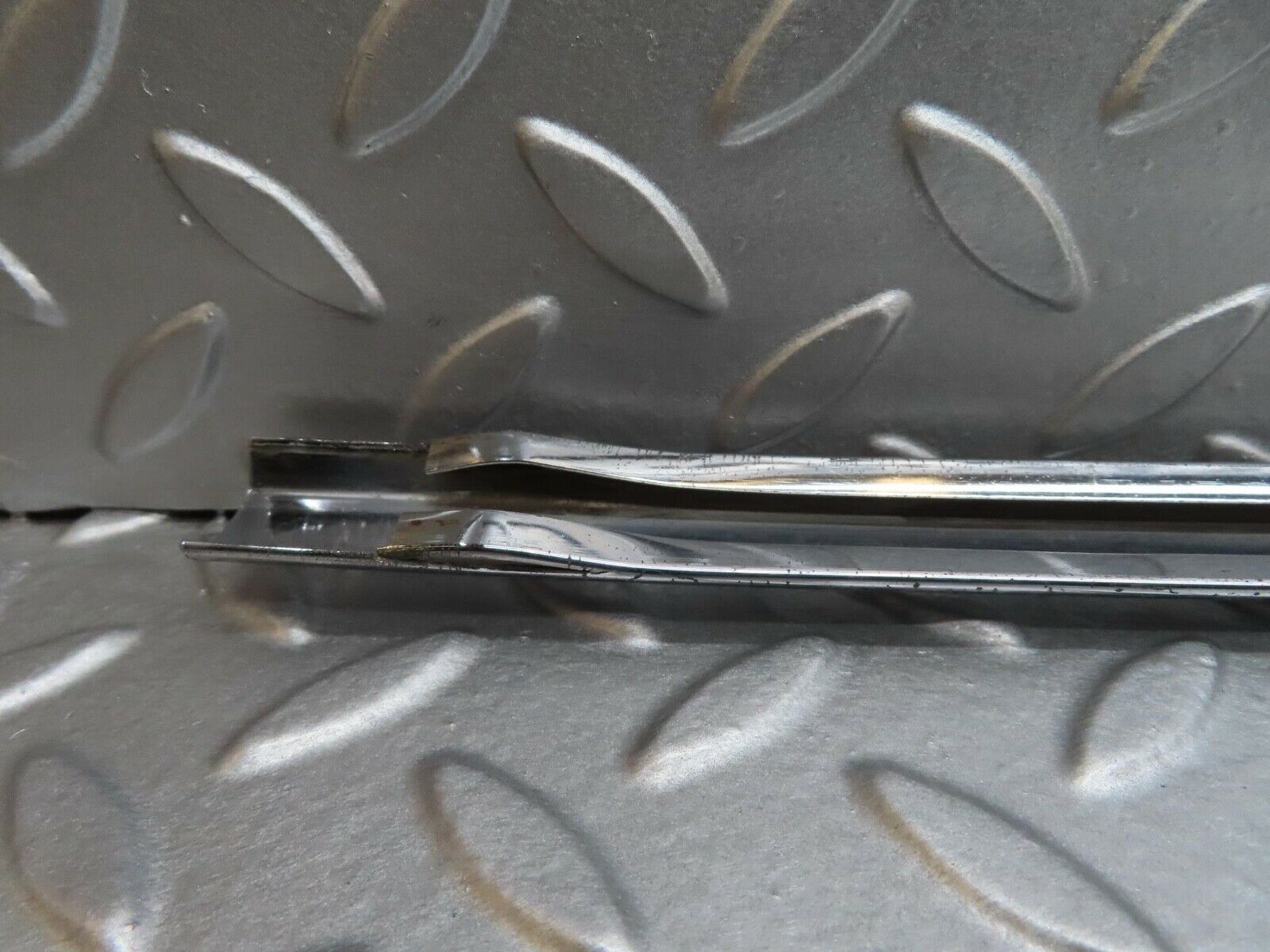 12702 Mercedes-Benz W111 220SE Rear Right Top Fender Wing Chrome Trim