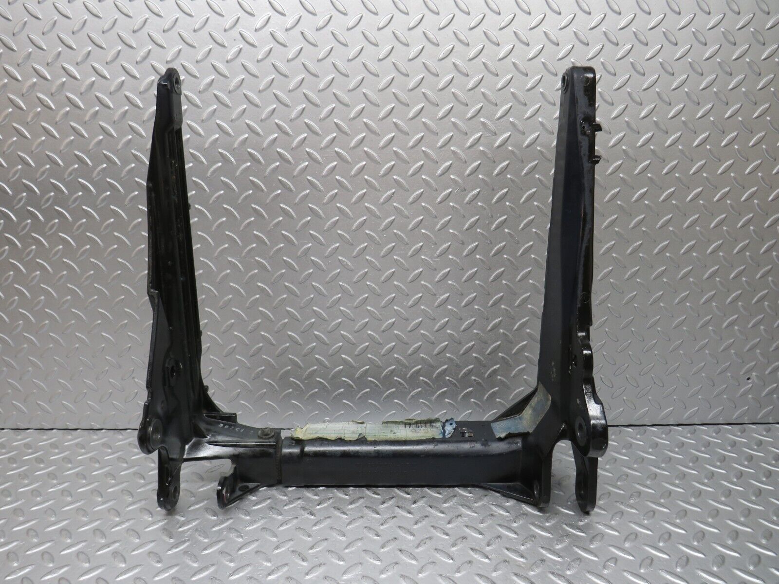 36811 Mercedes-Benz R129 300SL-24 Front Right Seat Base 1299190106 1299190306