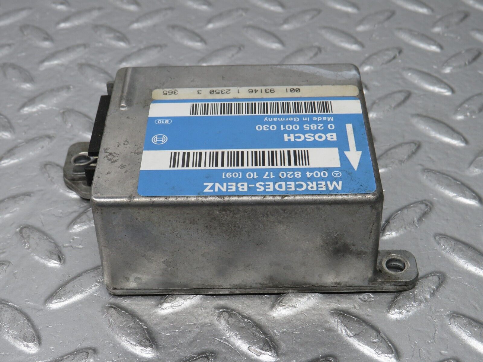 31331 Mercedes-Benz S124 220TE Wagon Air Bag Control Unit Bosch 0048201710