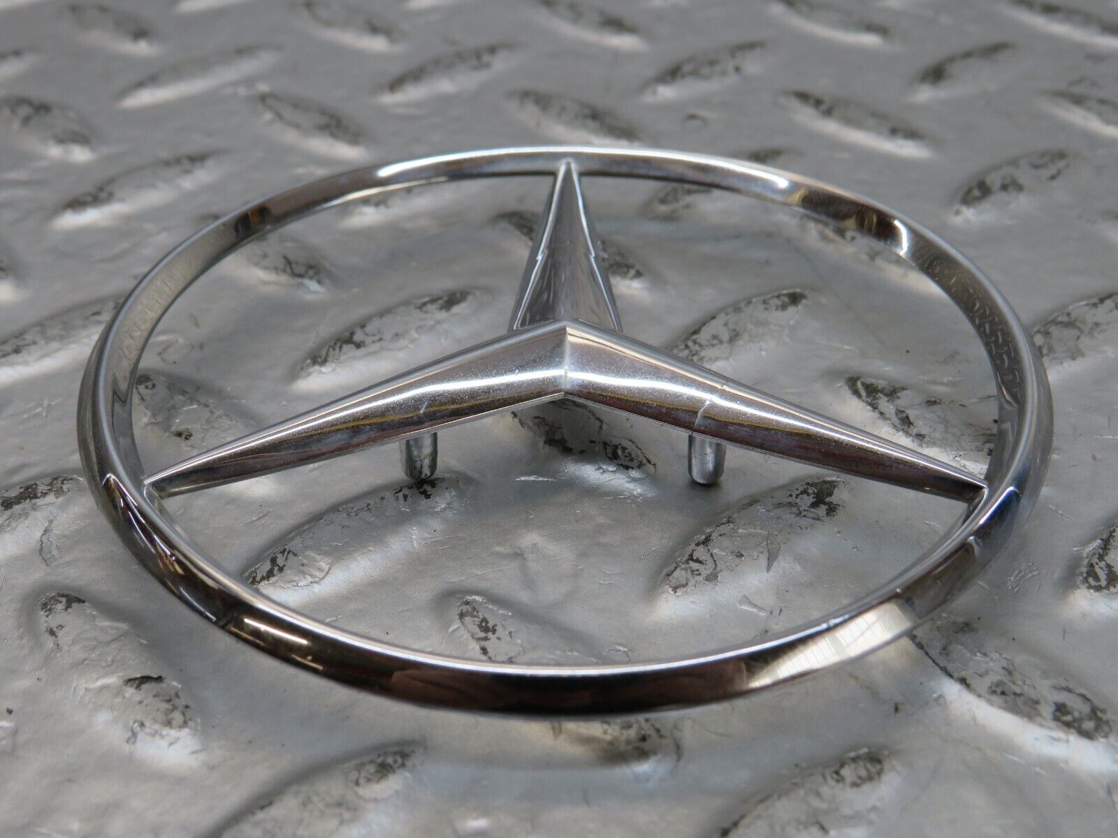 26487 Mercedes-Benz C124 220CE Coupe Chrome Rear Emblem 2017580058