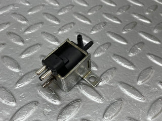 W124 Cabriolet vacuum control valve used OEM