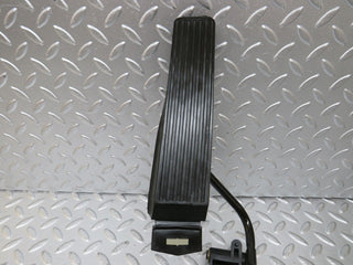 W124 accelerator pedal with rubber used OEM