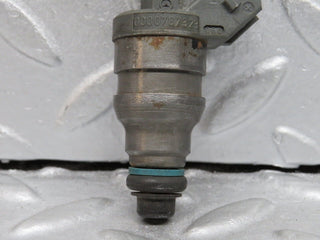 R129 SL fuel injector used OEM