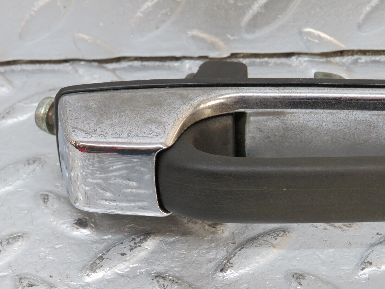 40617 Mercedes-Benz W123 300D Rear Right Exterior Door Handle 1237600359 1237660005
