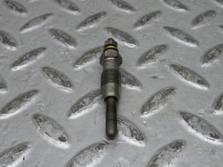 28499 Mercedes-Benz S123 240D Wagon Glow Plug Beru 0100221107
