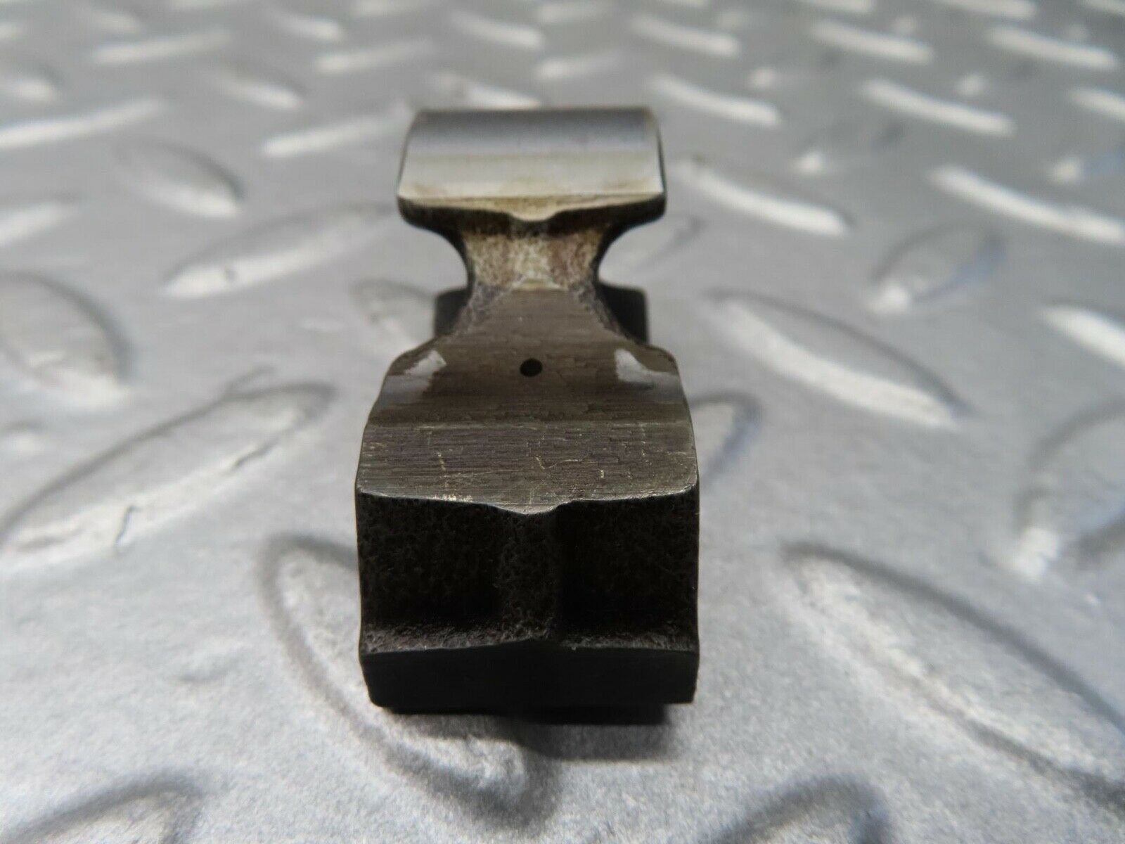 16154 Mercedes-Benz W123 280E Valve Rocker Arm With Retaining Spring