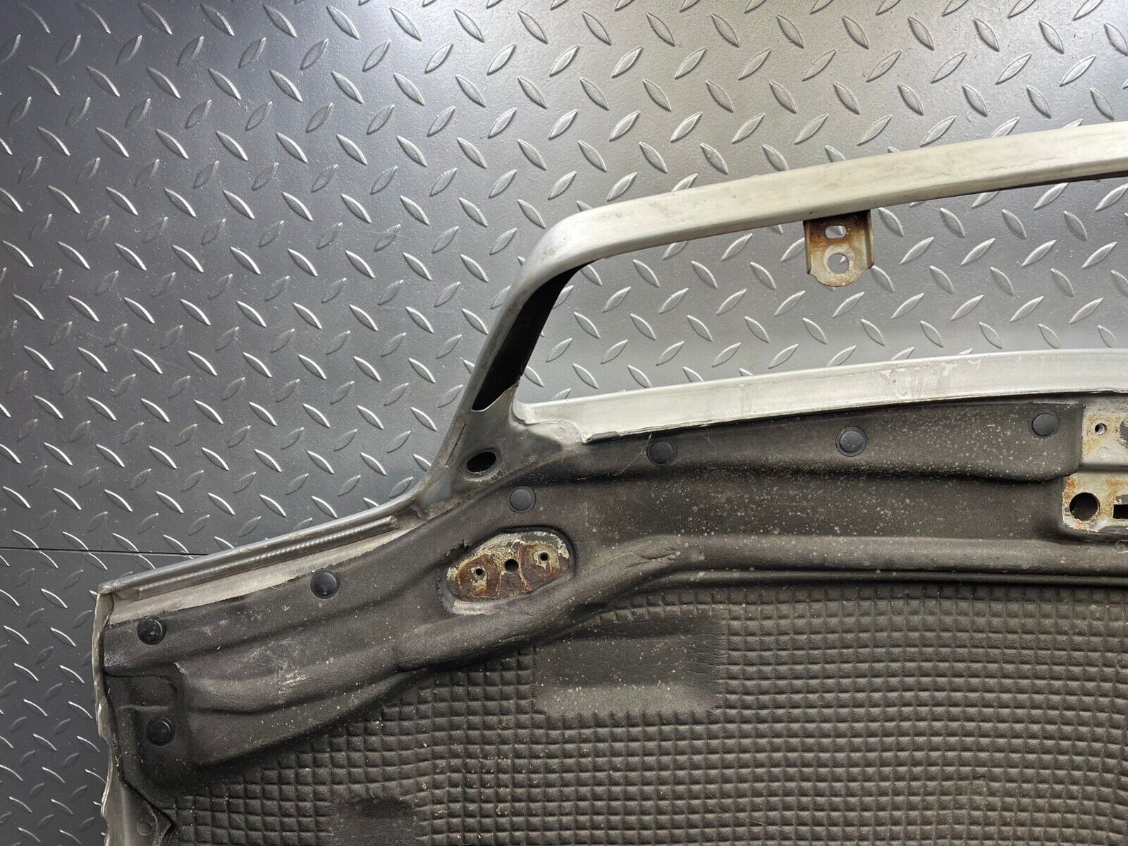 39560 Mercedes-Benz R129 320SL Coupe Bonnet