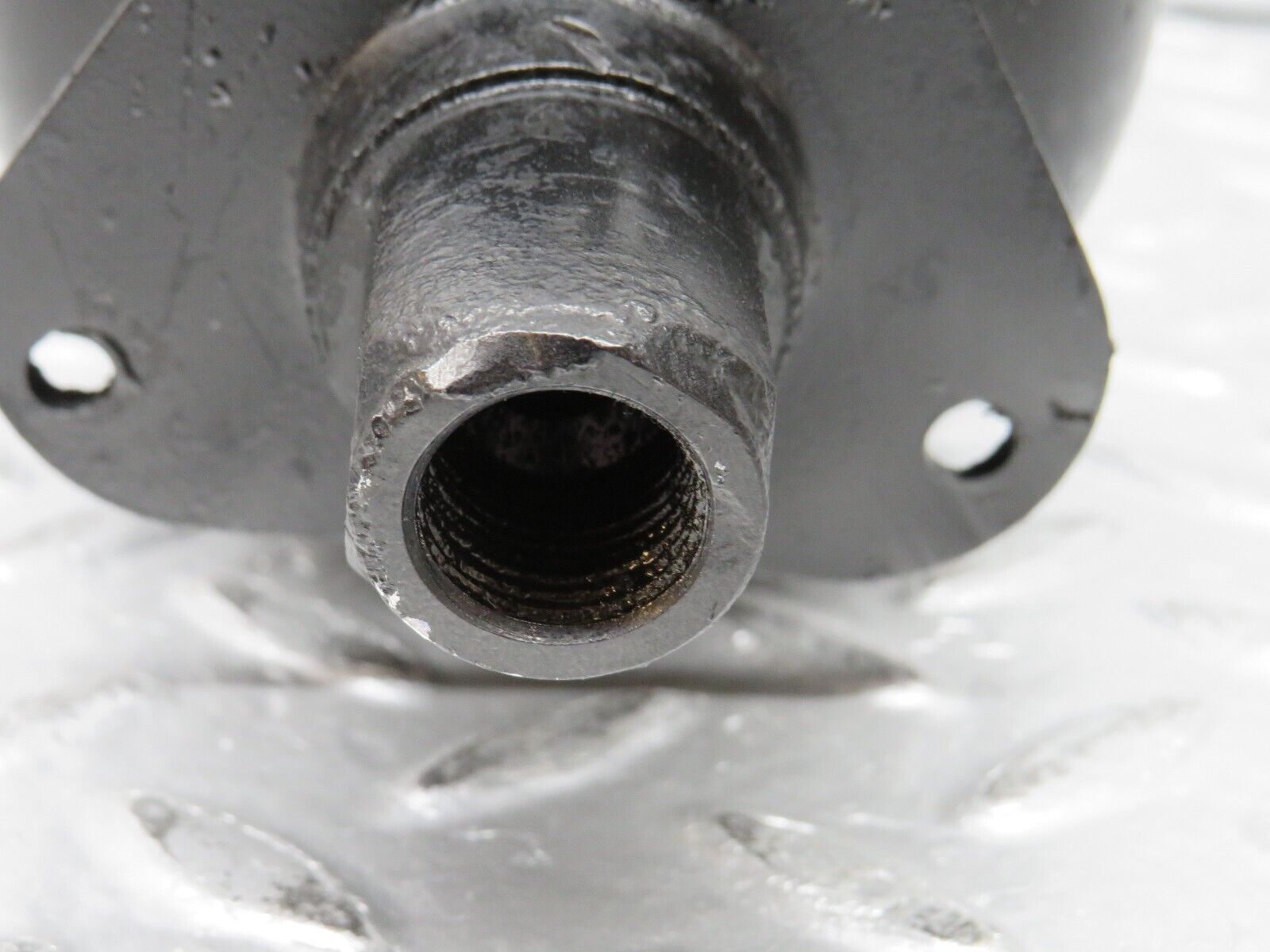 31548 Mercedes-Benz S124 220TE Wagon Rear Suspension Sphere 0037801723