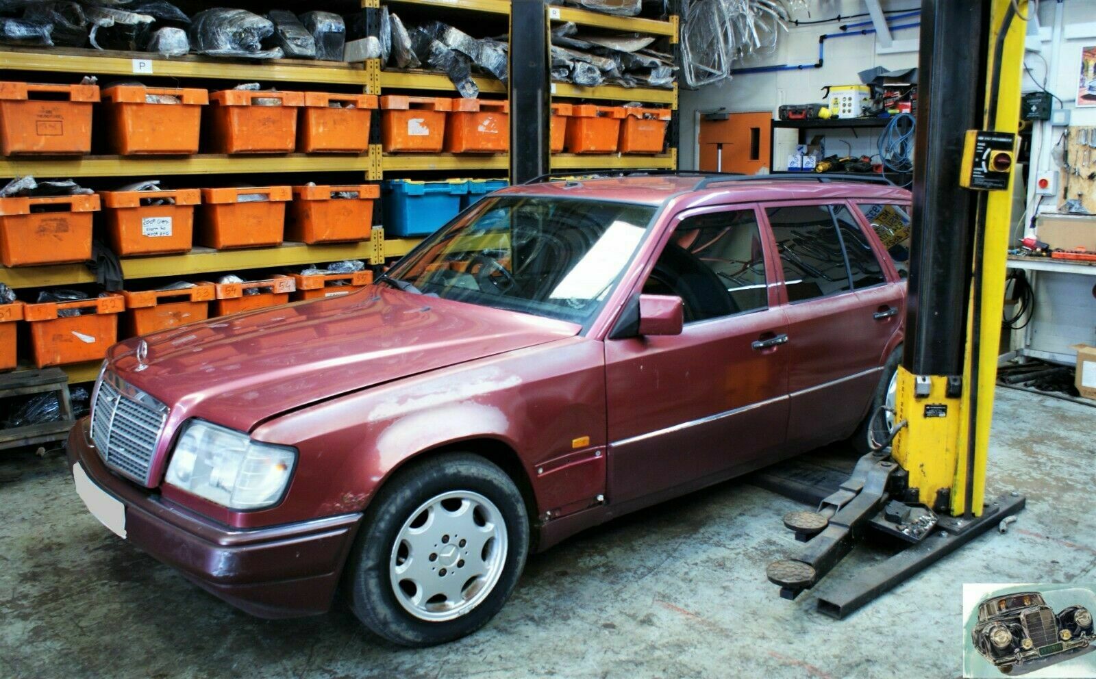 6527 Mercedes-Benz S124 E220 Wagon Rear Right Backrest Lever Cover 1249240437