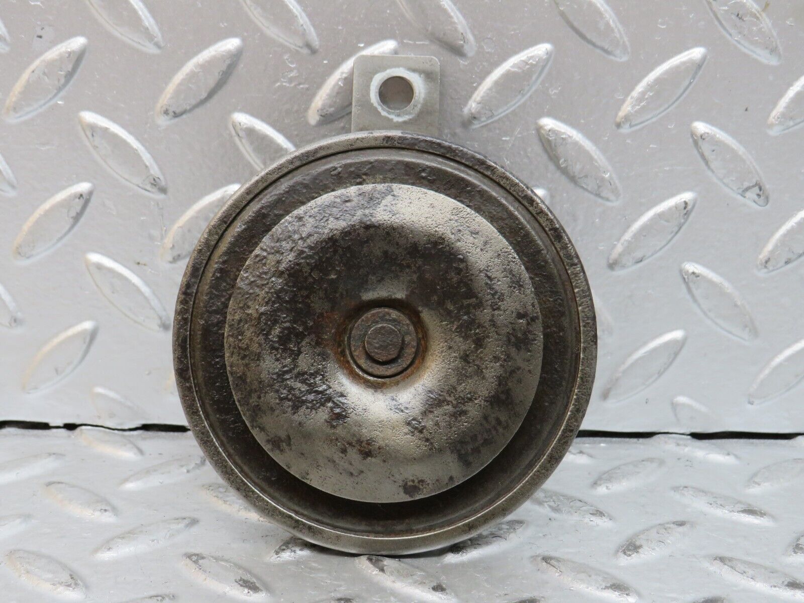 28447 Mercedes-Benz S123 240D Wagon Horn 002952 0035424120