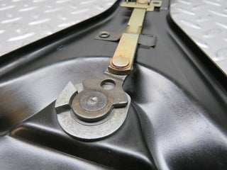 28468 Mercedes-Benz W123 240D Sunroof Manual Opener Mechanism