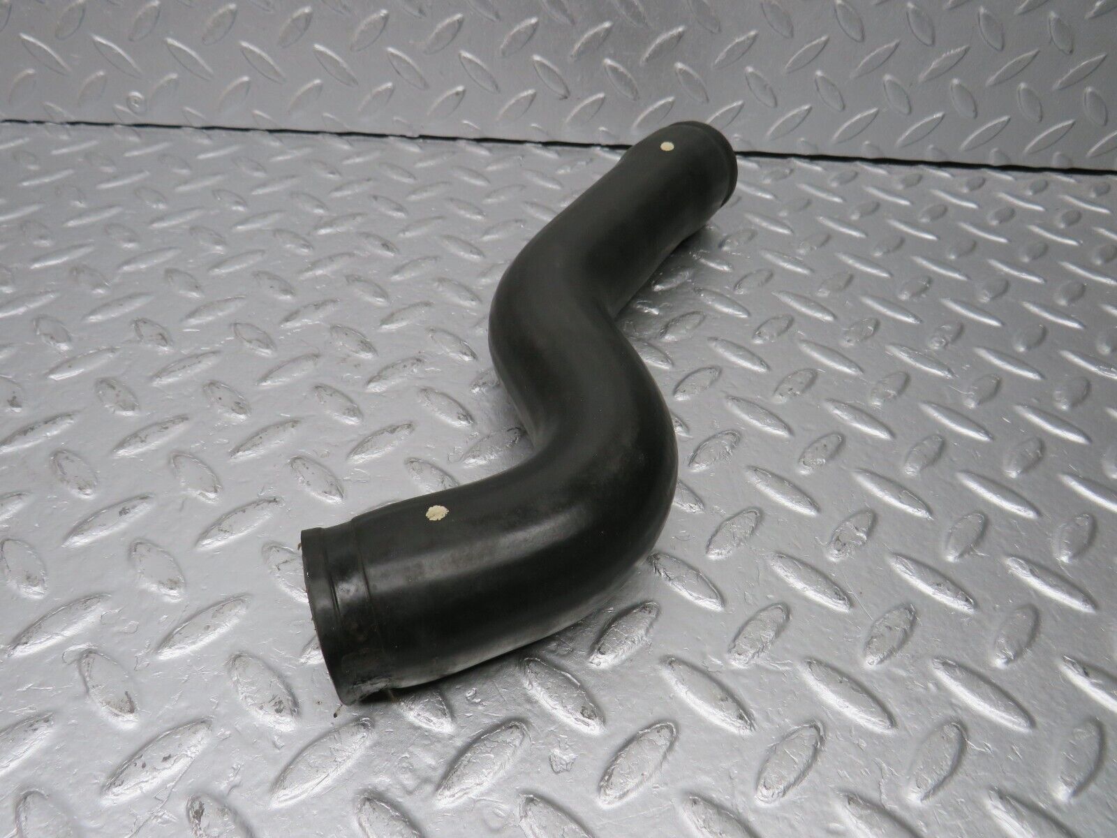 39589 Mercedes-Benz R129 320SL Coupe Radiator Upper Hose Pipe 1295012382