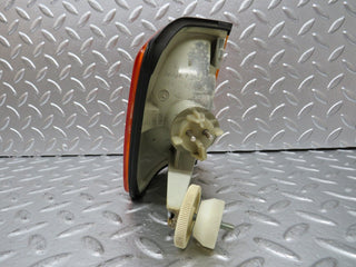 25223 Mercedes-Benz W201 190D Indicator Light Front Left Bosch 1305232911