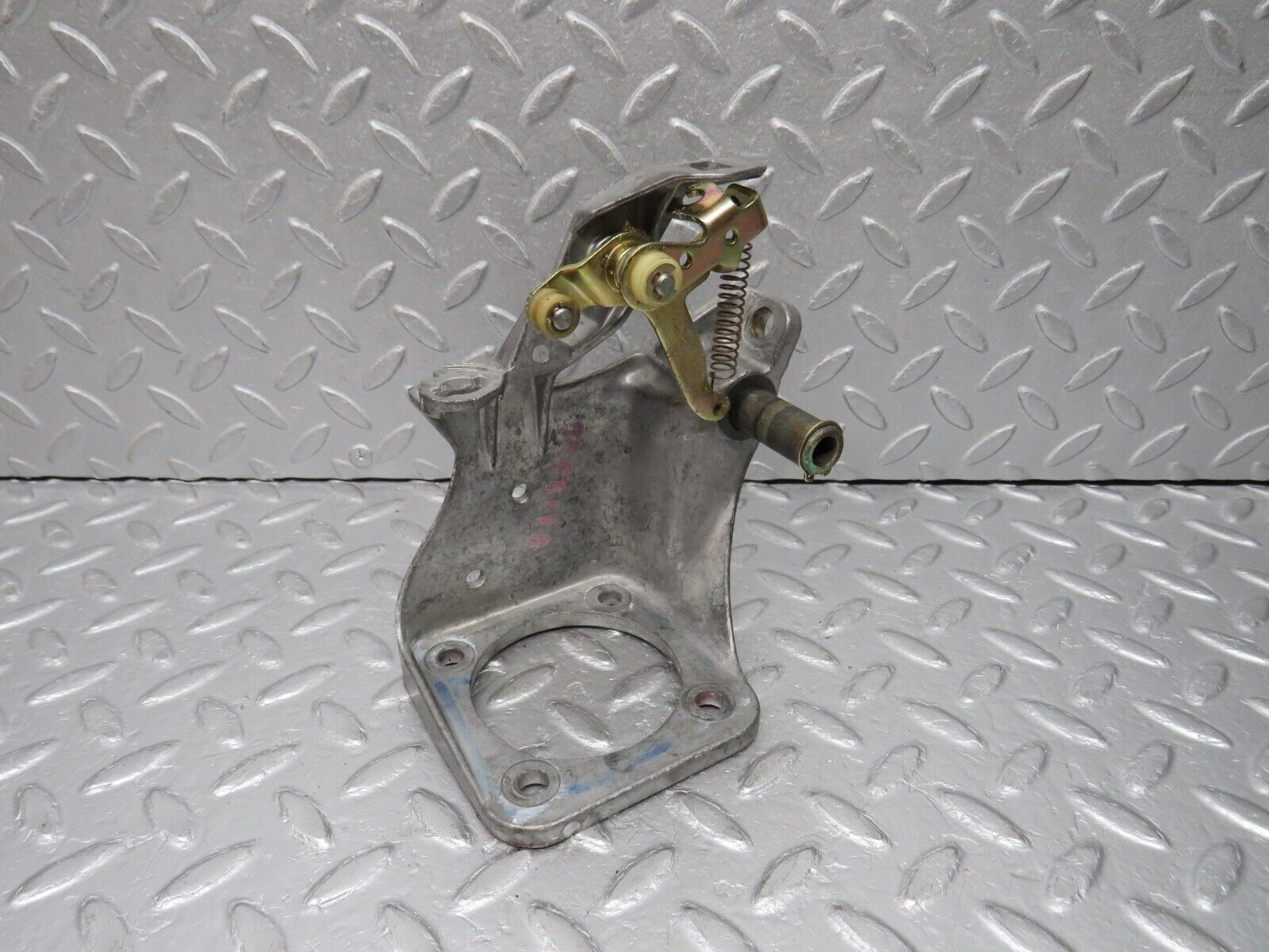 38764 Mercedes-Benz W201 190E 2.6L Brake Pedal Bracket 1242900919