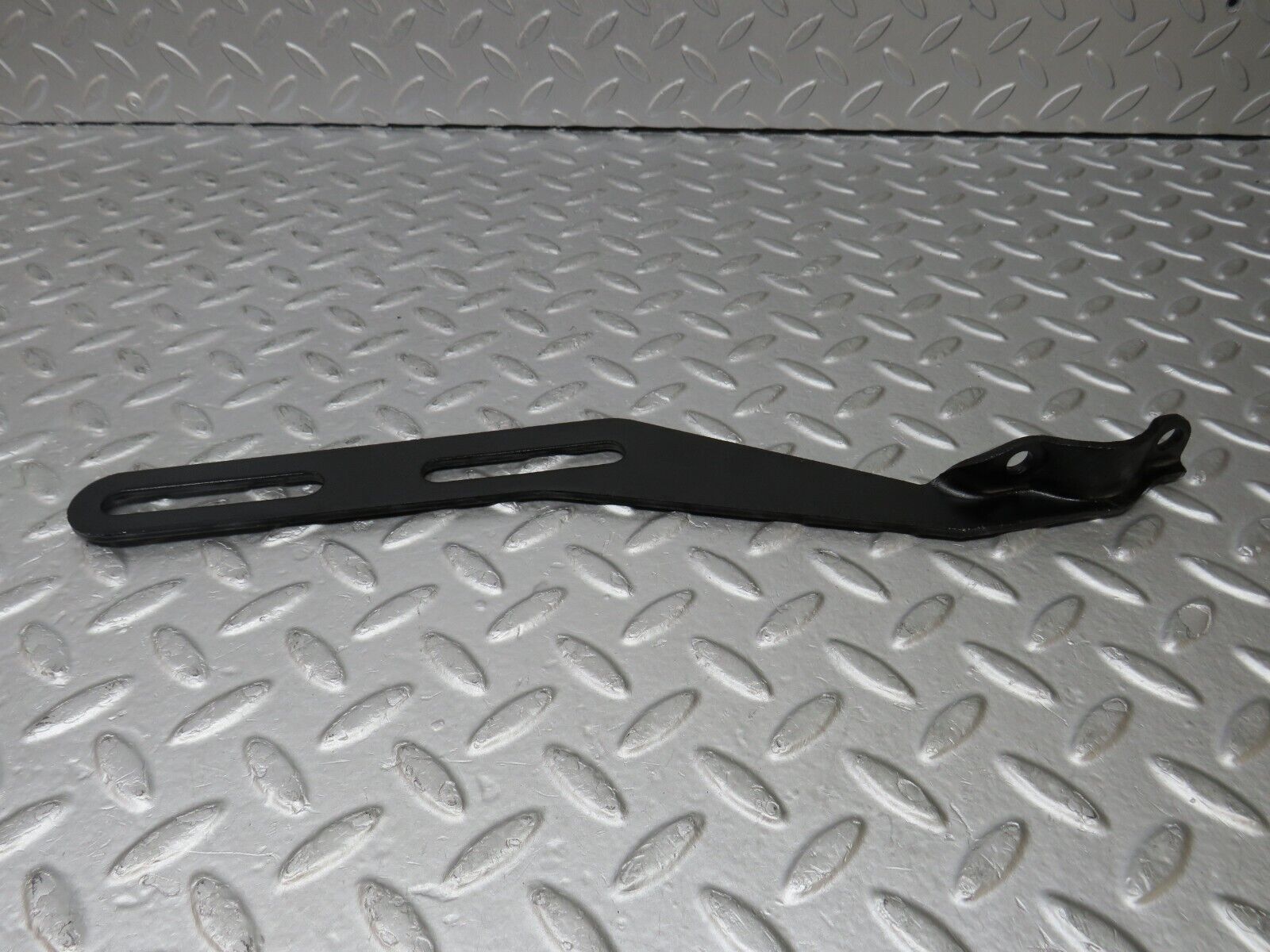 36136 Mercedes-Benz W126 420SE Exhaust Bracket