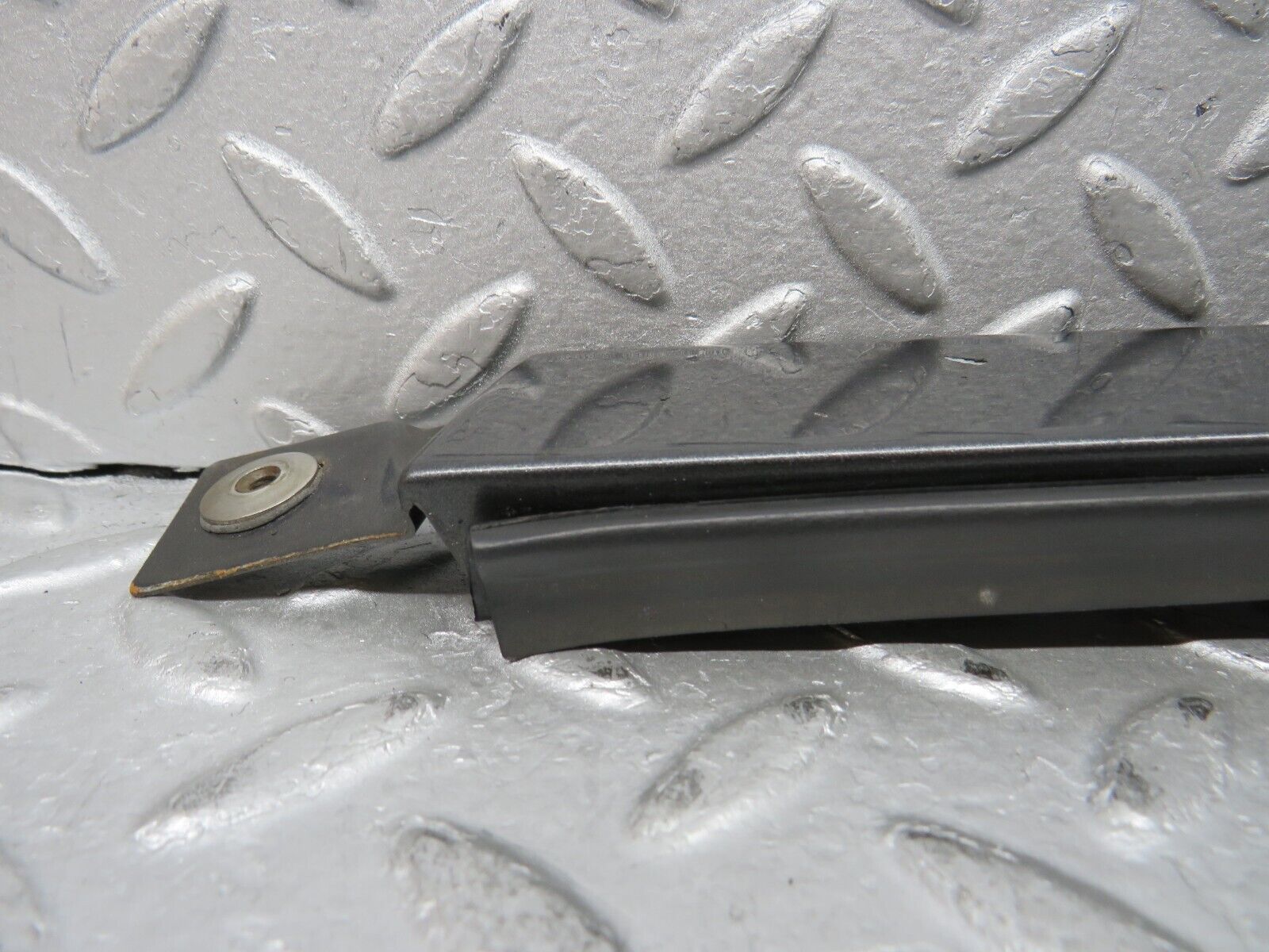 37787 Mercedes-Benz A124 320E Cabriolet Under Headlight Trim Left