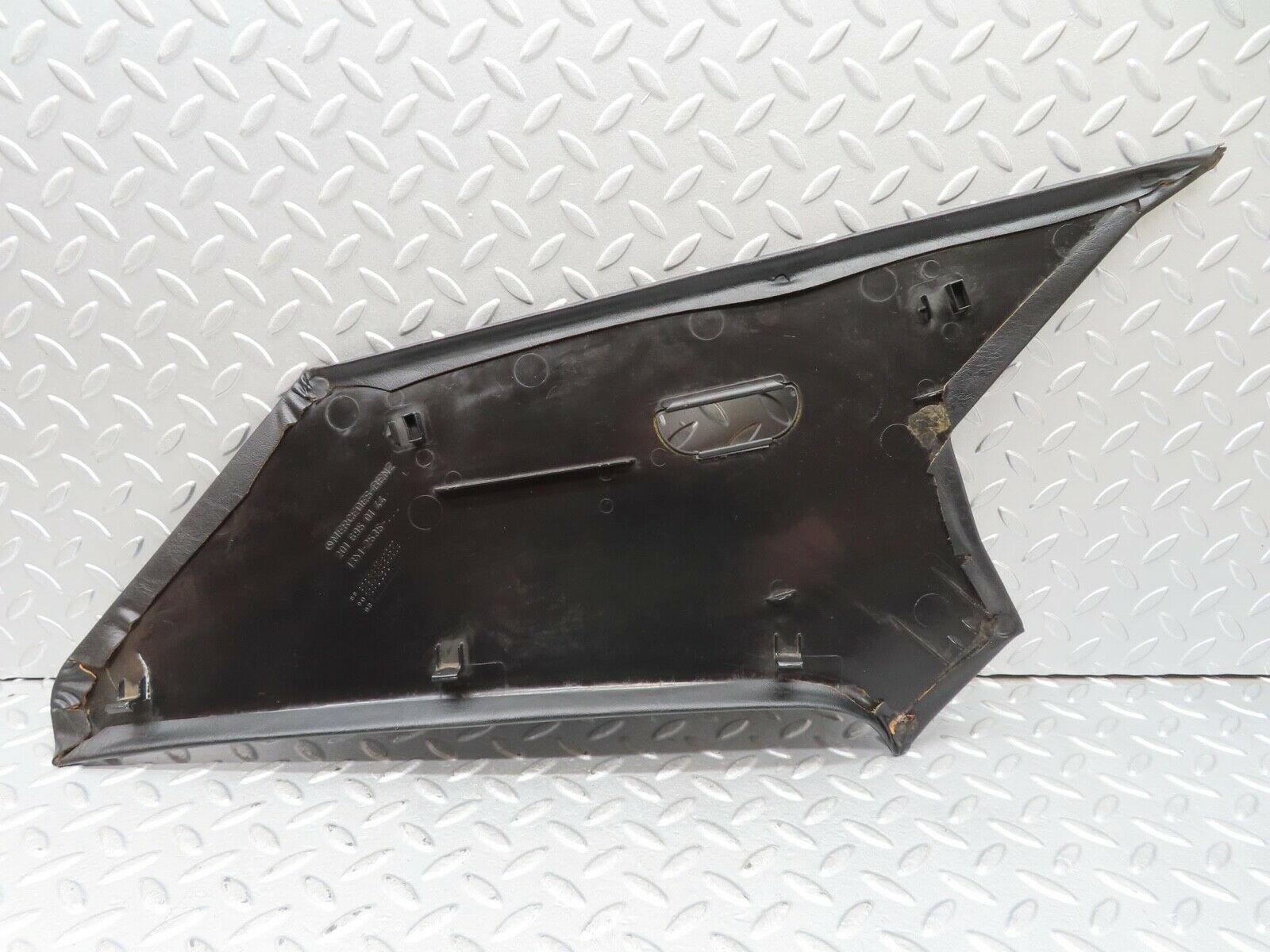 14681 Mercedes-Benz W201 190E C Pillar Cover Trim Left 2016950144