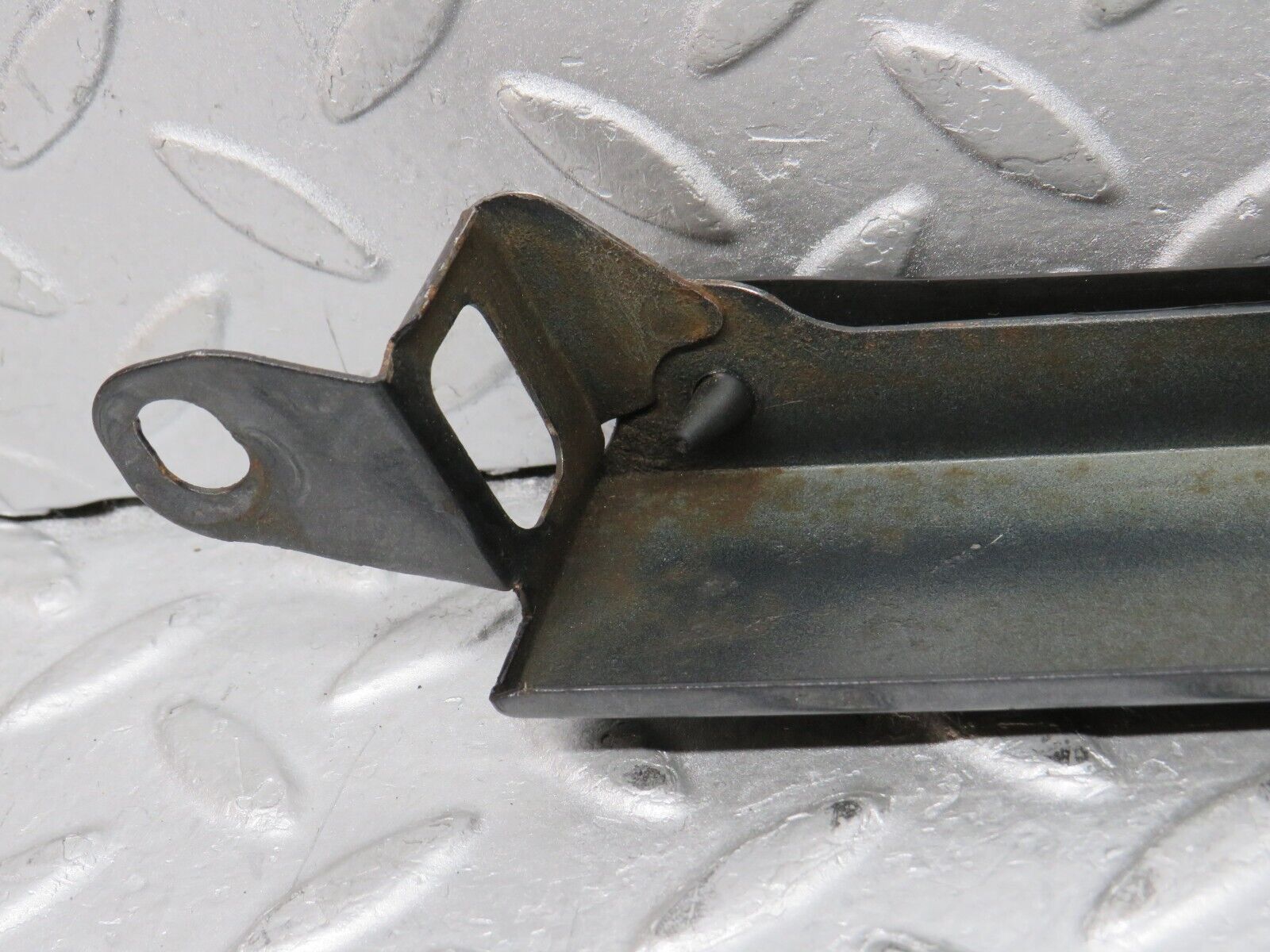 37786 Mercedes-Benz A124 320E Cabriolet Under Headlight Trim Right