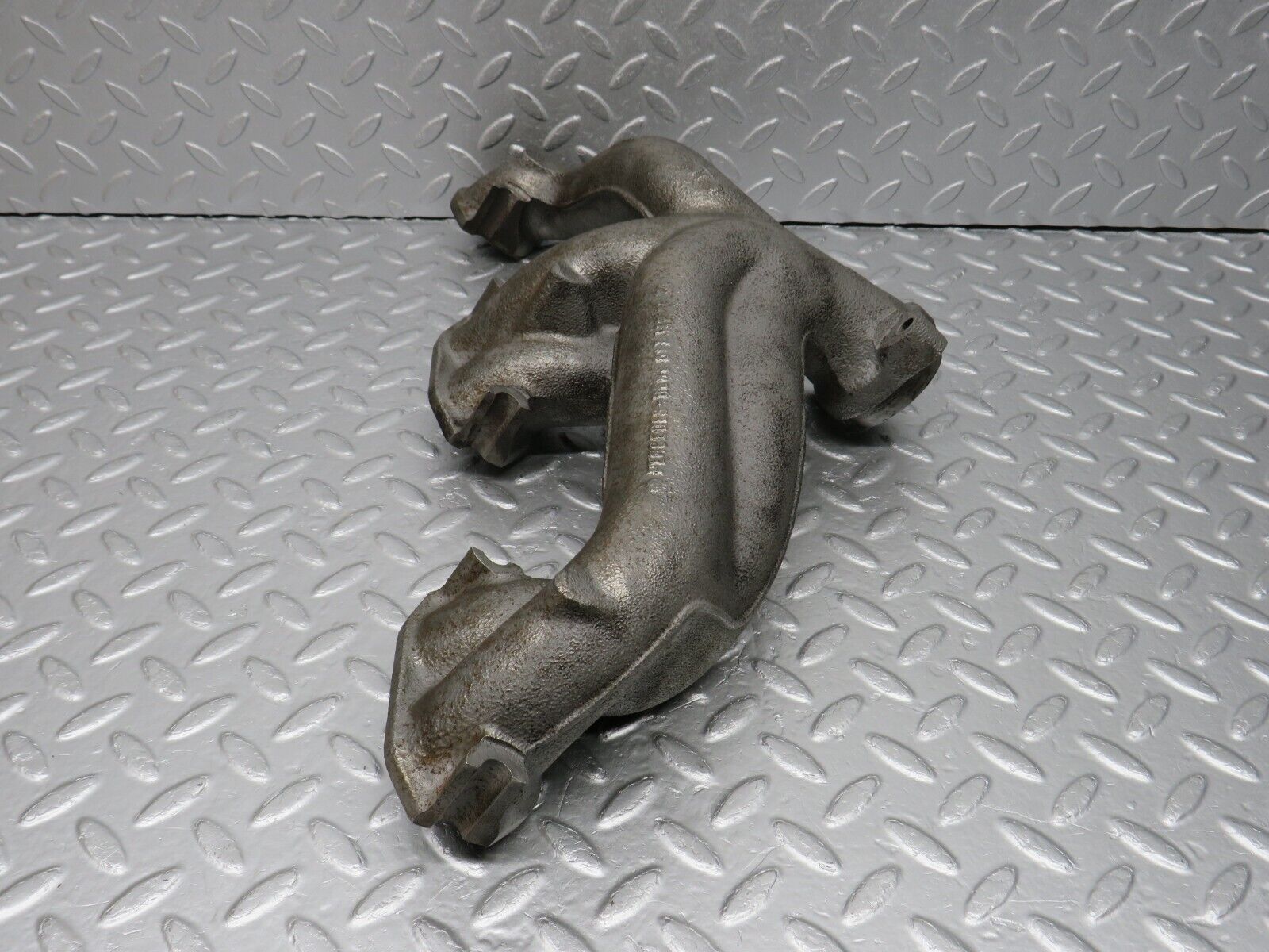 40697 Mercedes-Benz W123 300D Exhaust Manifold 6171420201