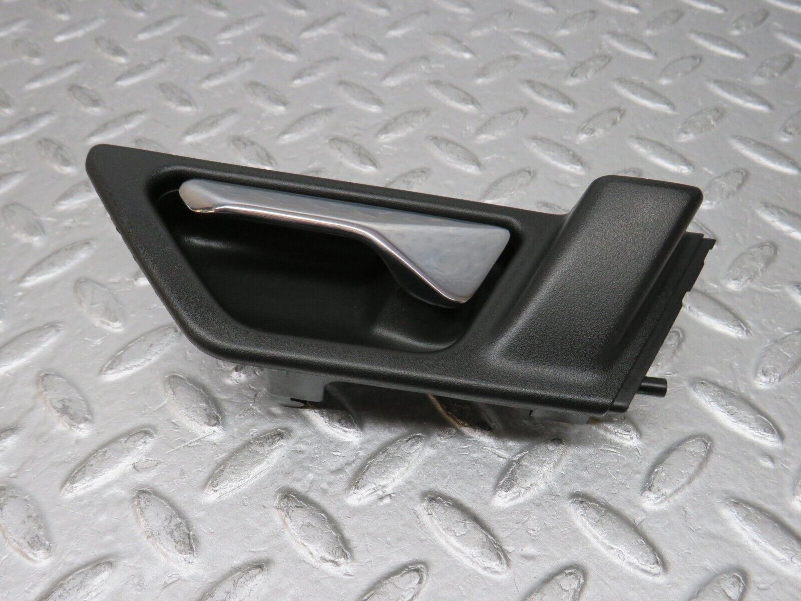 37768 Mercedes-Benz A124 320E Cabriolet Interior Door Handle Left 1247600561