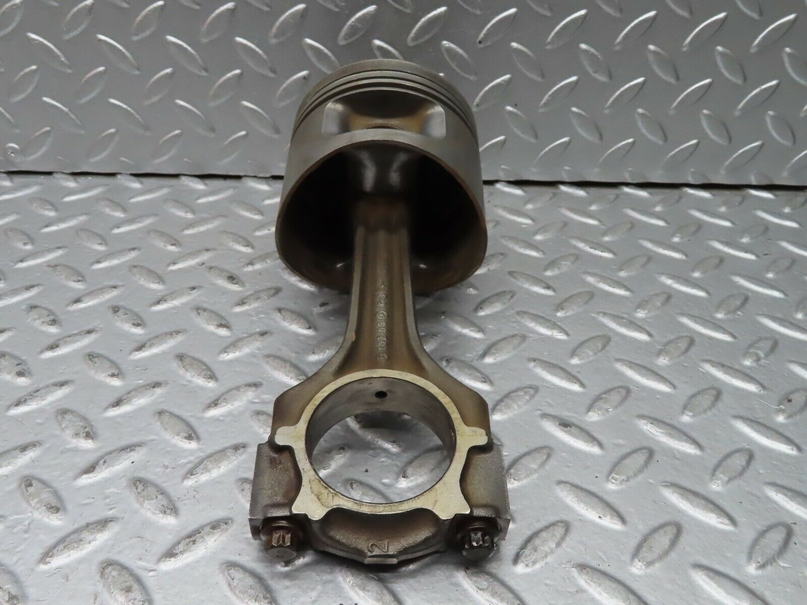 21367 Mercedes-Benz W123 230E Piston With Connecting Rod 95.495 mm