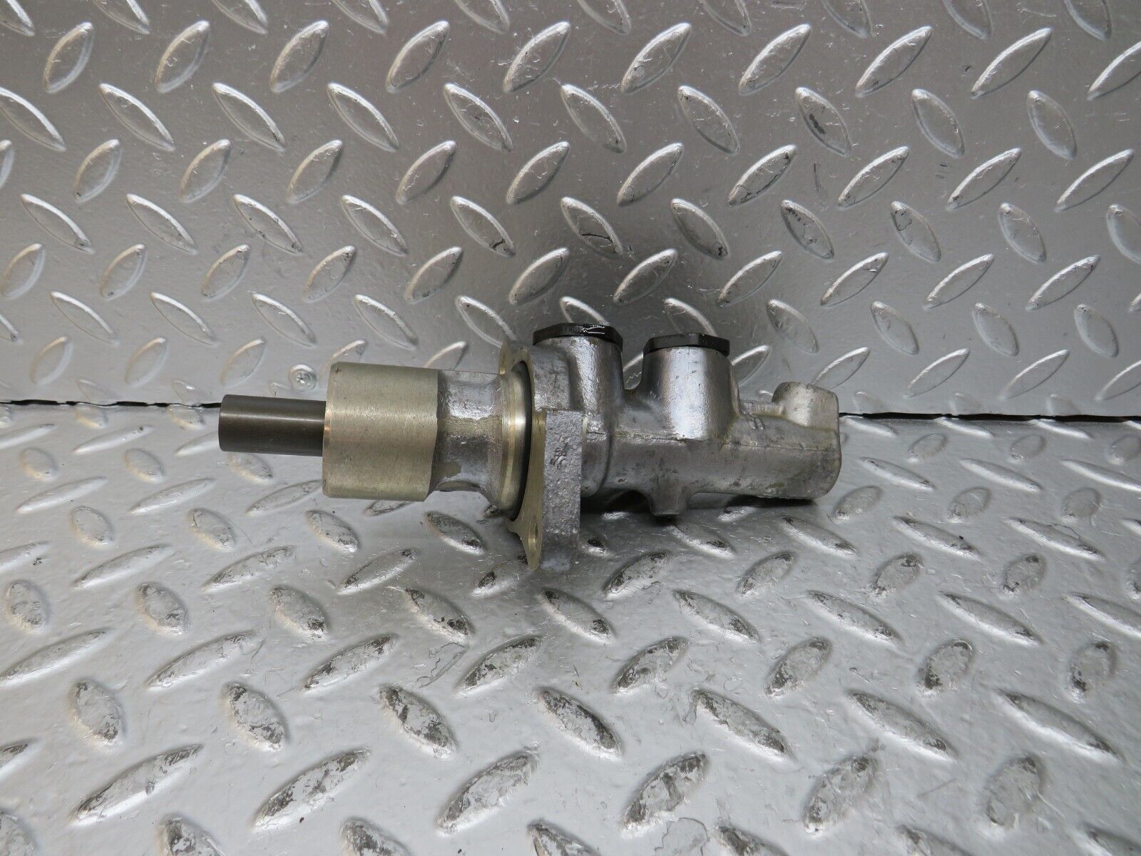 26683 Mercedes-Benz C124 220CE Coupe Brake Master Cylinder Ate 19/23