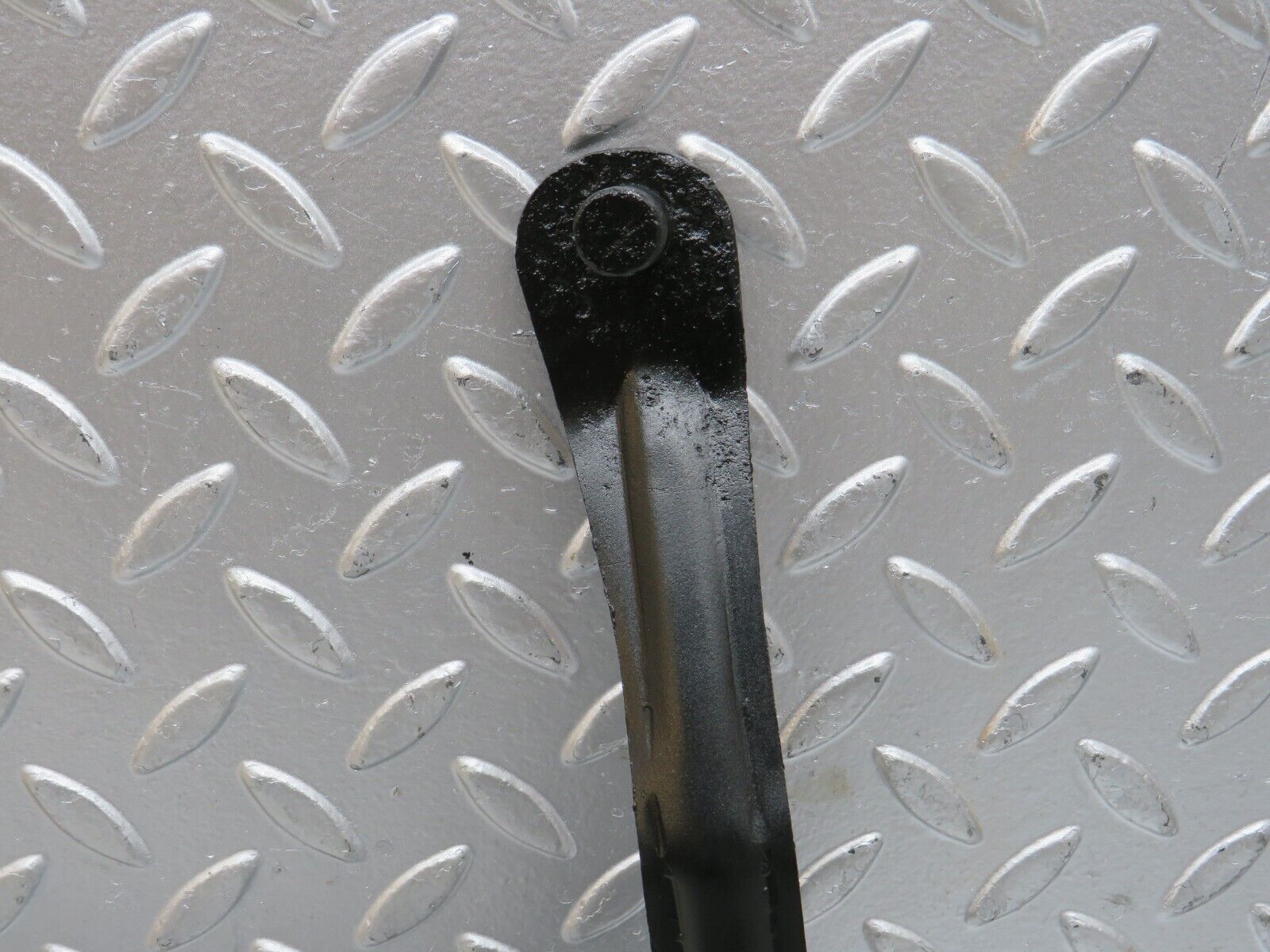 28450 Mercedes-Benz S123 240D Wagon Bonnet Hinge Right Side