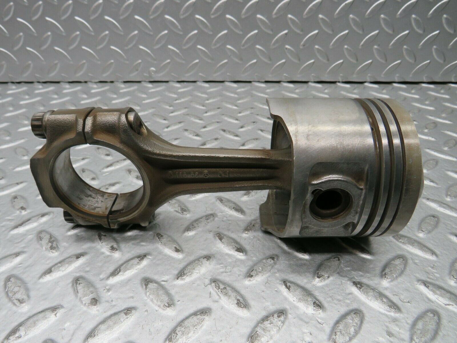 22206 Mercedes-Benz S123 280TE Piston With Connecting Rod 85.975 mm