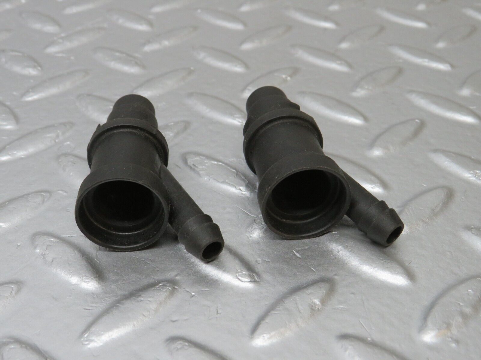 40265 Mercedes-Benz R107 Fuel Injector Holder 2x