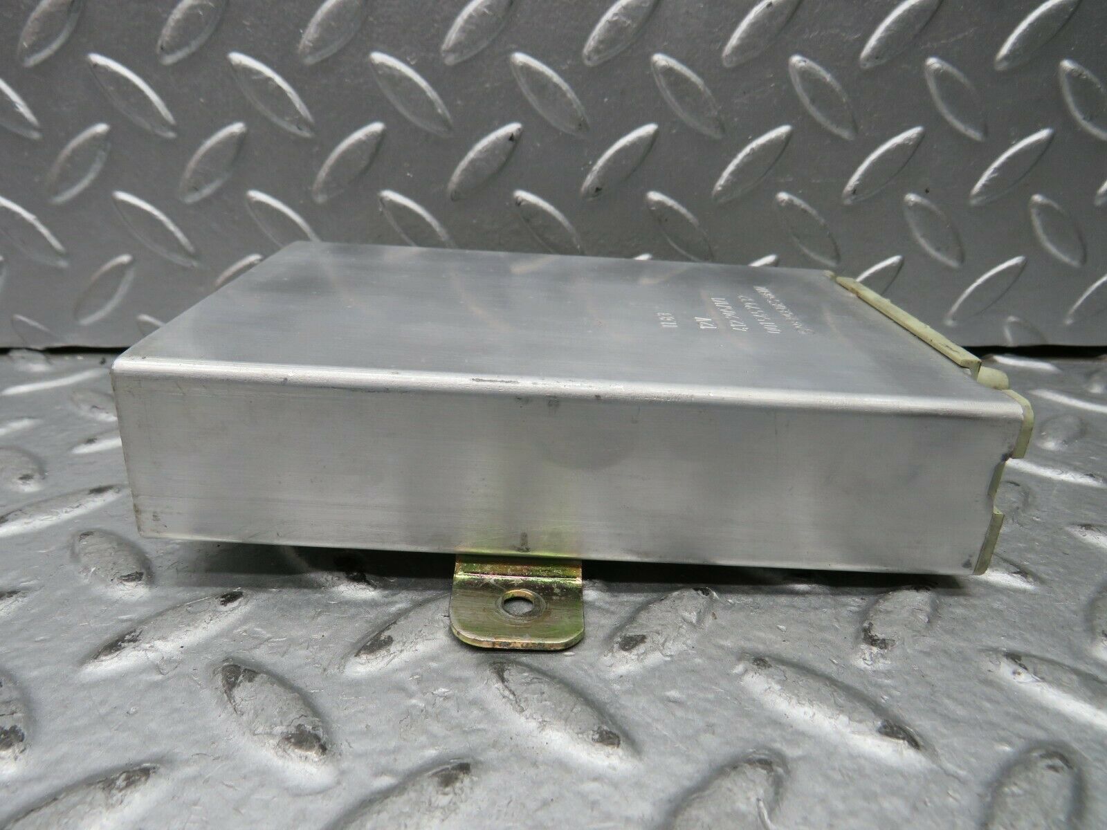 22110 Mercedes-Benz S123 280TE Cruise Control Module Unit 0015457932