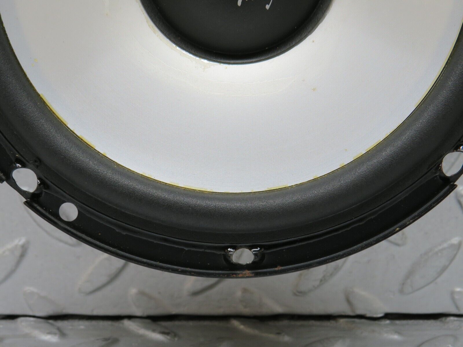 37863 Mercedes-Benz A124 320E Cabriolet Front Left Door Speaker Blaupunkt 7606254000