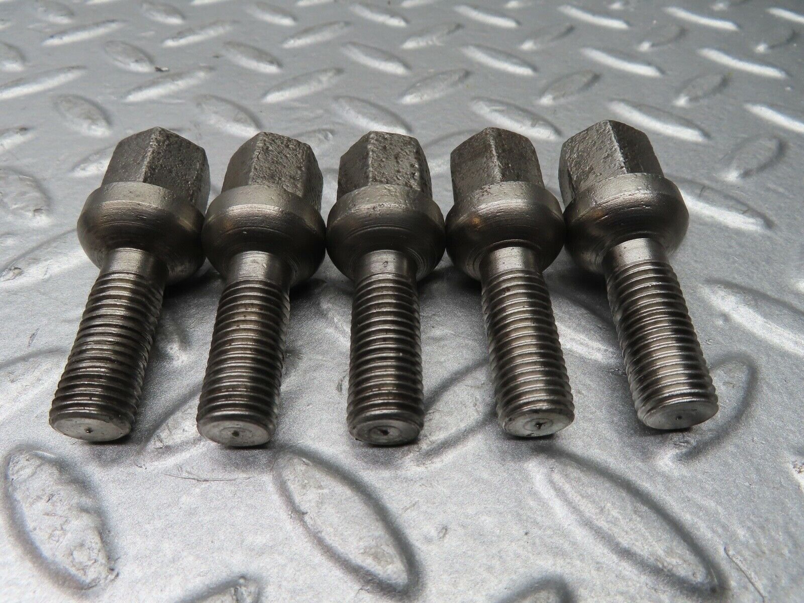 20526 Mercedes-Benz 5x Alloy Wheel Lug Bolt M12x1.5