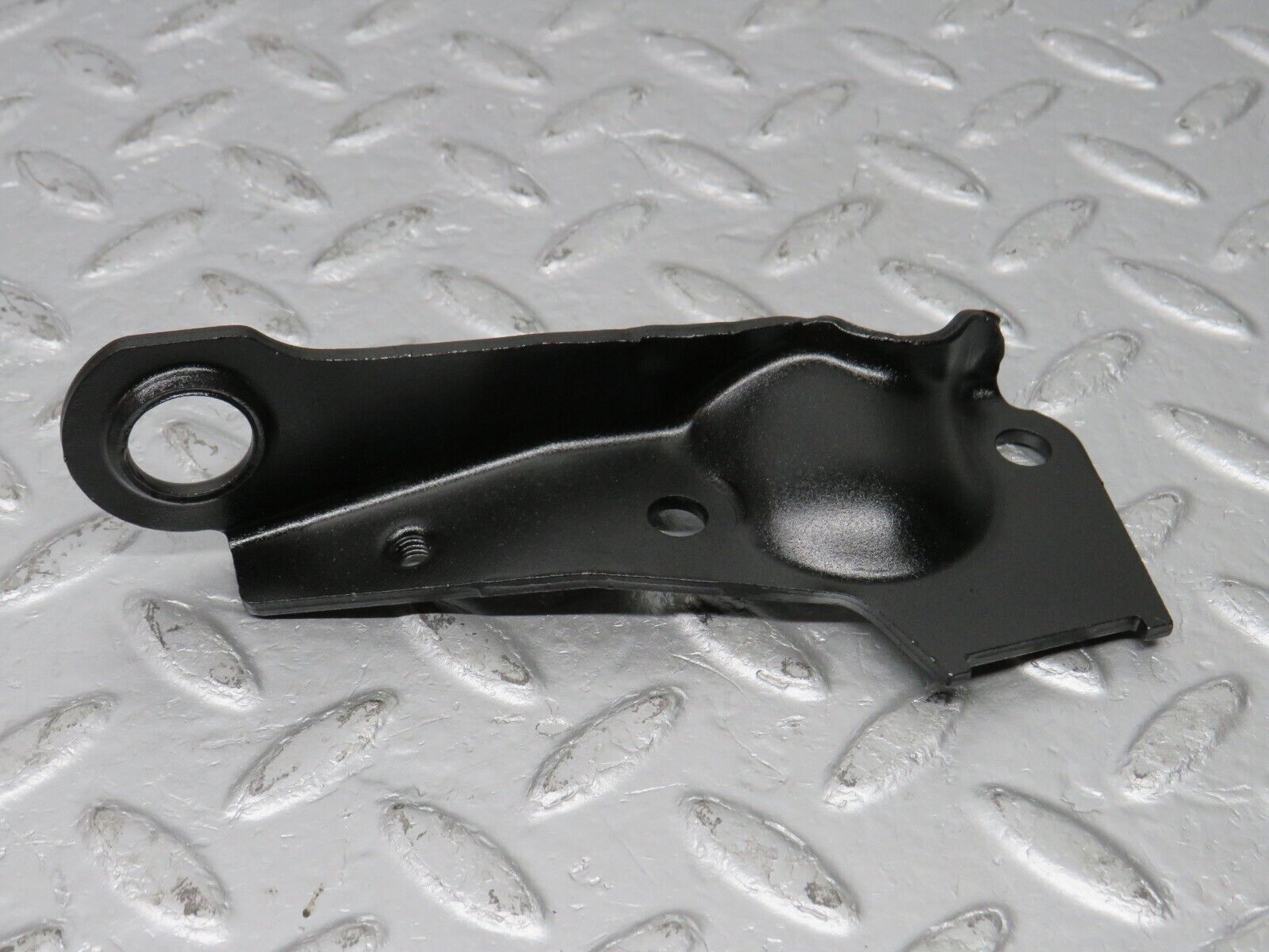 39731 Mercedes-Benz R129 320SL Coupe Engine Lifting Eyes Hooks