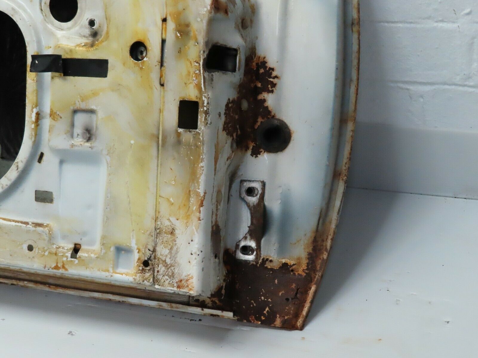 5162 Mercedes-Benz R107 350SL Coupe Left Door