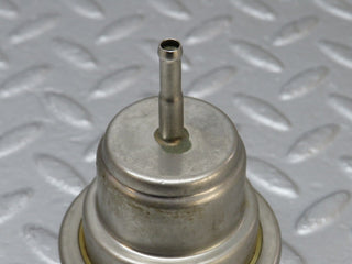 36572 Mercedes-Benz W201 190E 2.0L Fuel Pressure Regulator 0004760621