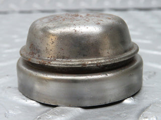 W202 wheel hub locking cap used OEM