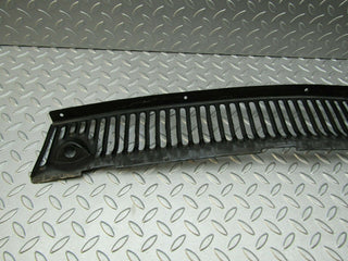 W115 external air ventilation grille used OEM