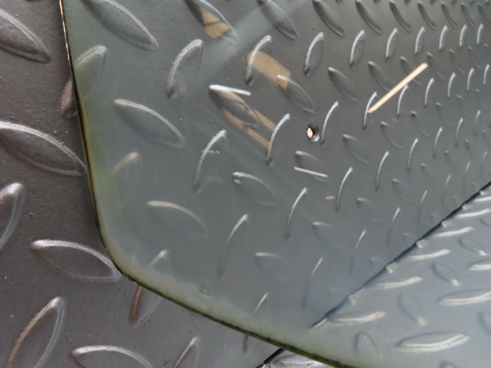 12747 Mercedes-Benz W111 220SE Front Windscreen Glass
