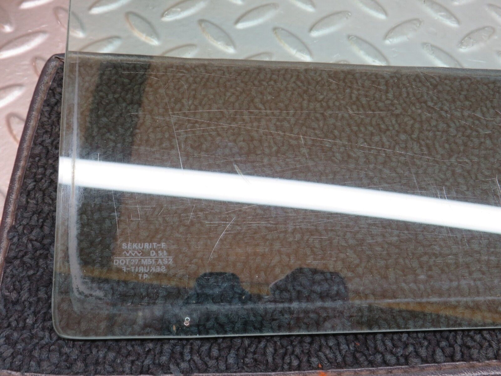 35794 Mercedes-Benz W108 Rear Left Quarter Window Glass