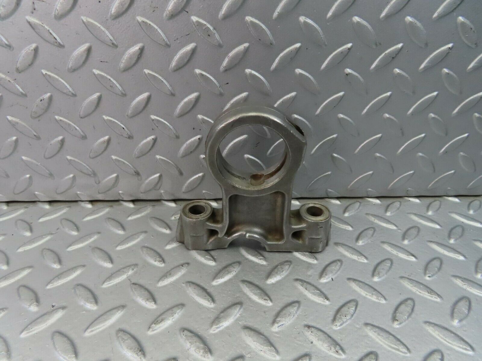 8989 Mercedes-Benz W110 Camshaft Tower Bearing 1800514016 48 mm