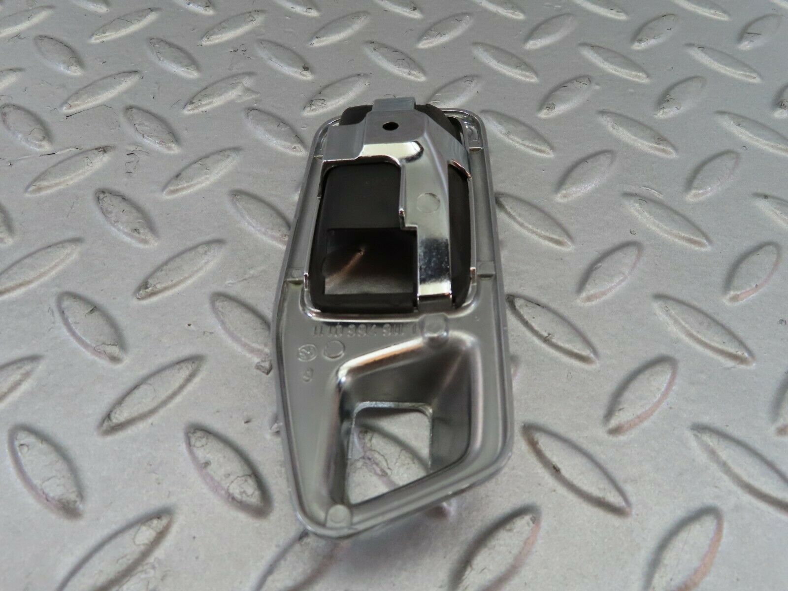 7594 Mercedes-Benz S123 230TE Wagon Chrome Frame For Door Handle 1087660111