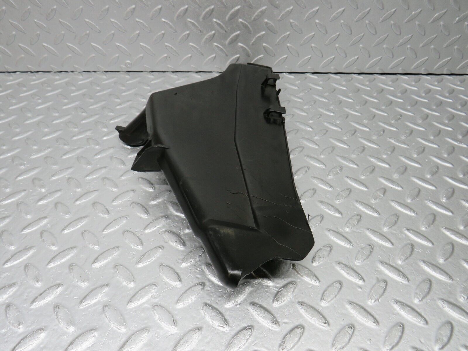 38778 Mercedes-Benz W201 190E 2.6L Front Right Rain Gutter Drain Channel 2016280273