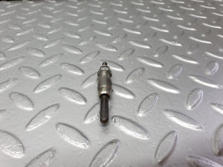 40849 Mercedes-Benz W123 300D Glow Plug Beru 0100221107