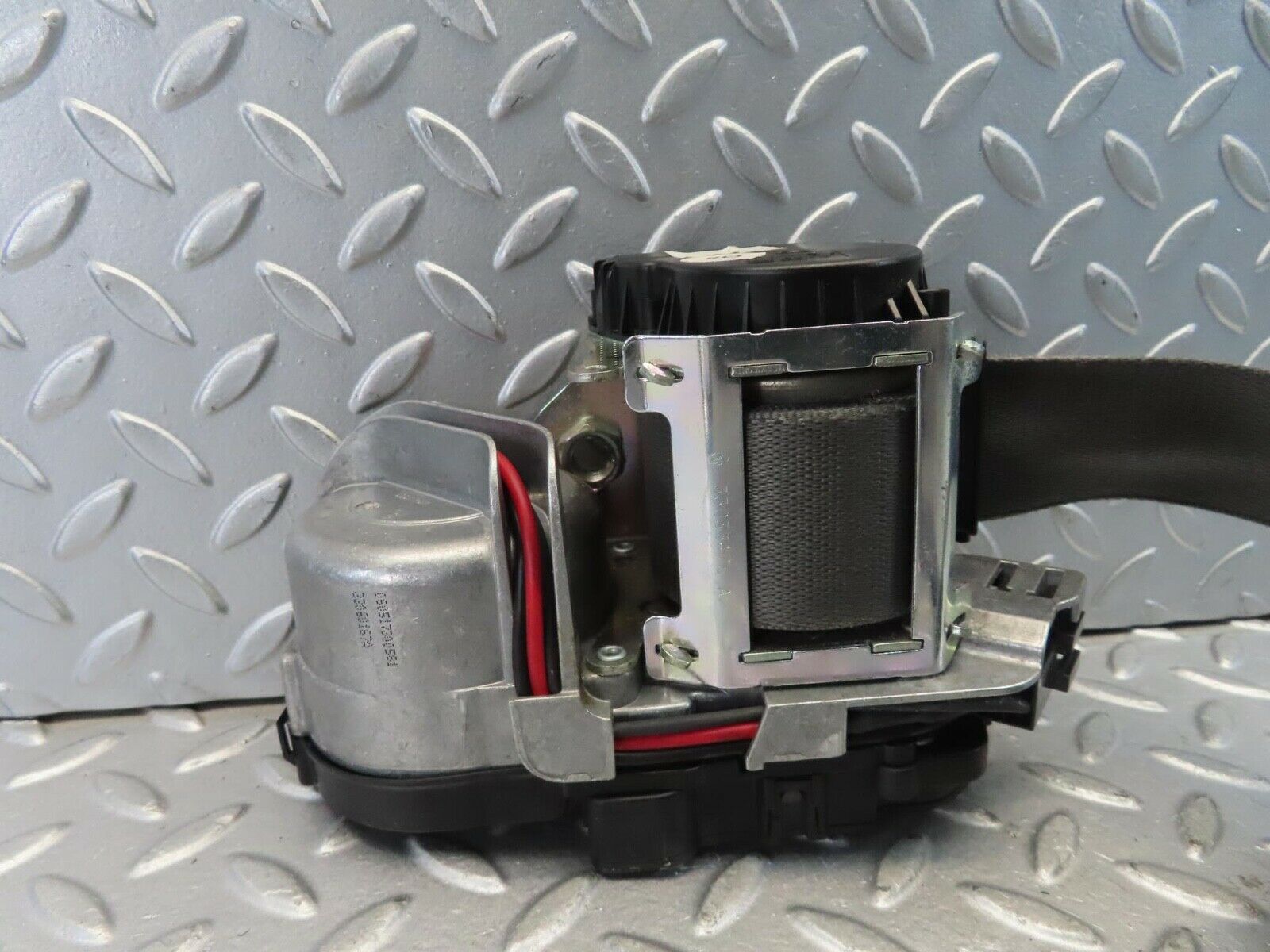 11211 Mercedes-Benz W221 S320 Front Right Seat Belt With Buckle