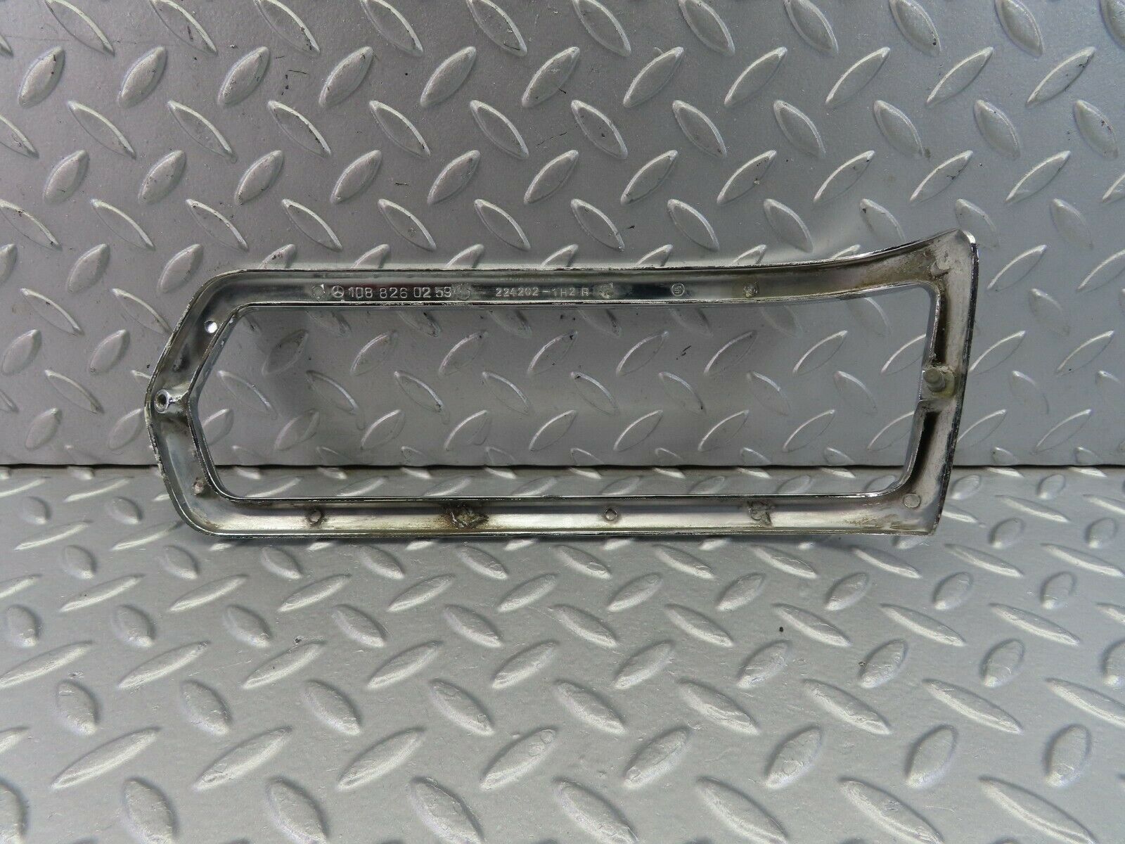 8835 Mercedes-Benz W108 Tail Light Chrome Frame Right 1088260259