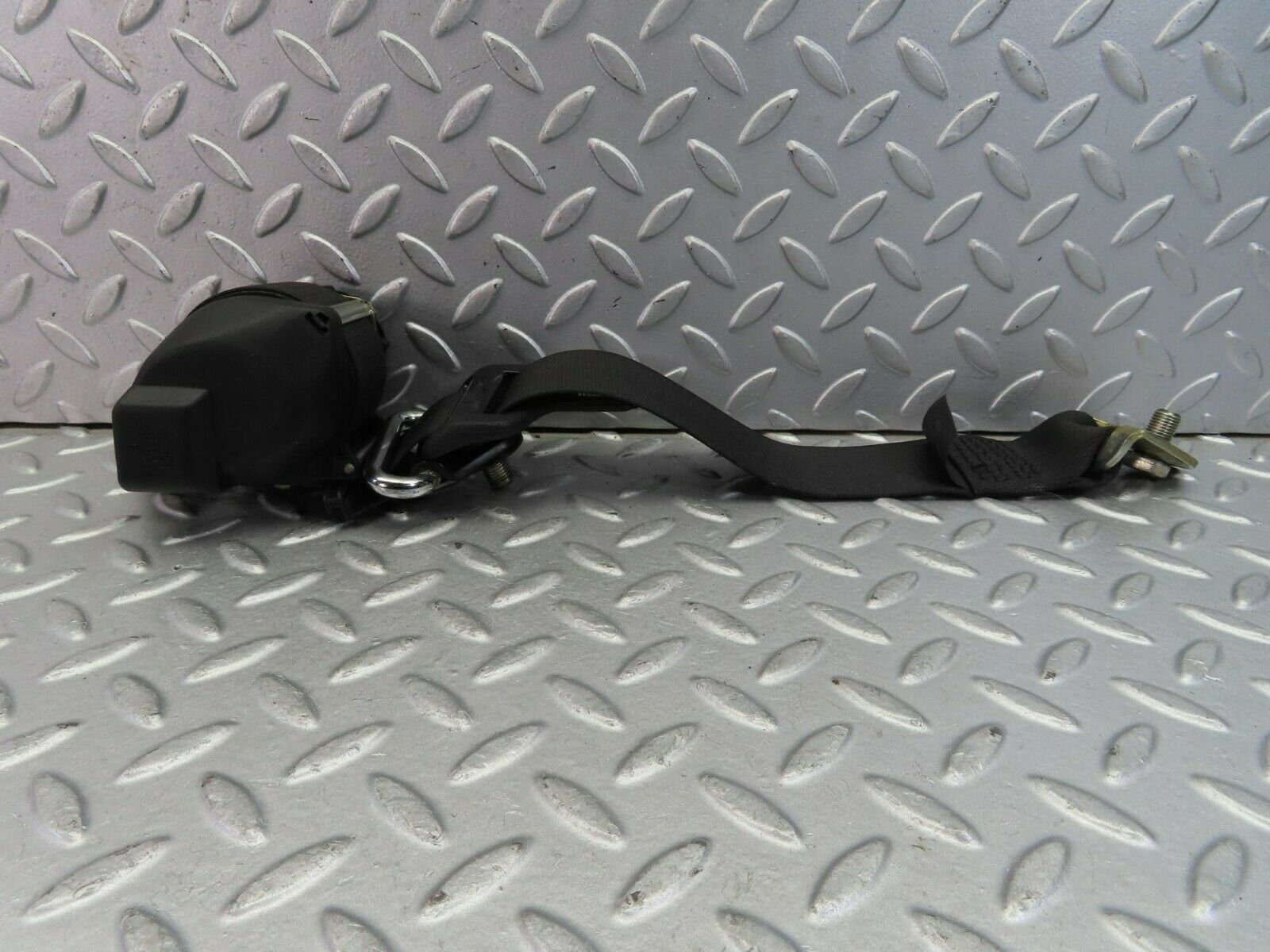 9409 Mercedes-Benz C124 300CE Coupe Rear Left Seat Belt 1248600585
