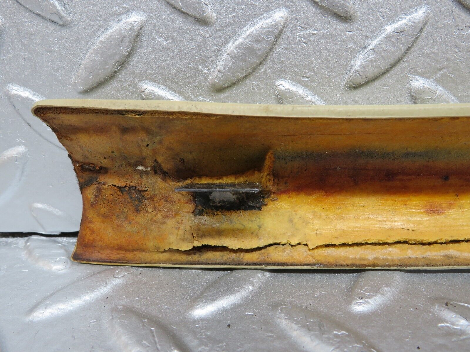 40192 Mercedes-Benz R107 Hard Top B Pillar Trim Right Side Beige