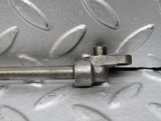 0267 Mercedes-Benz W123 220D Camshaft Oil Tube