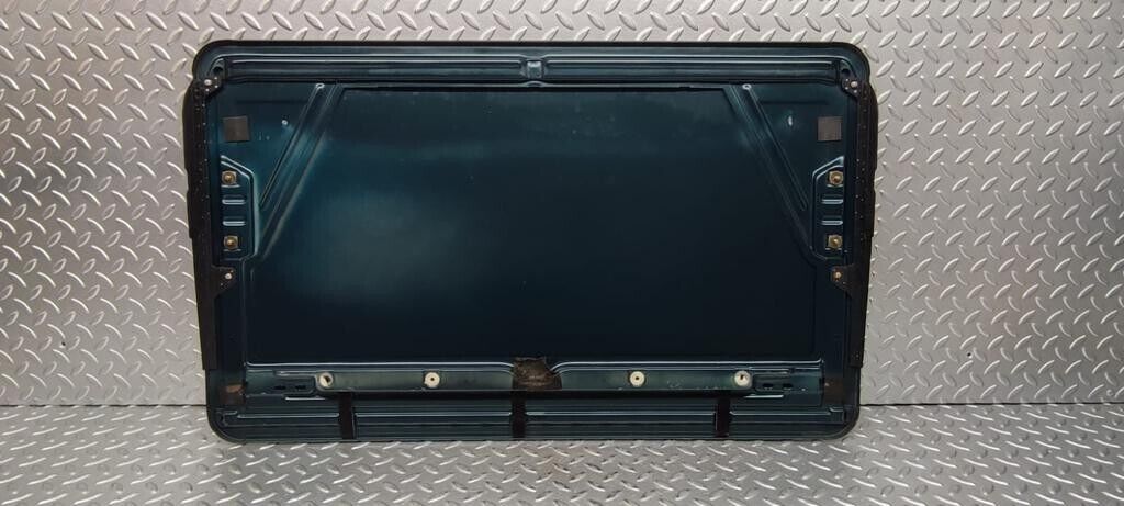 27630 Mercedes-Benz S124 300TE Wagon Sunroof Panel