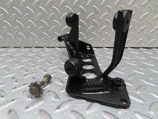 16976 Mercedes-Benz C123 280CE Coupe Power Steering Pump Bracket